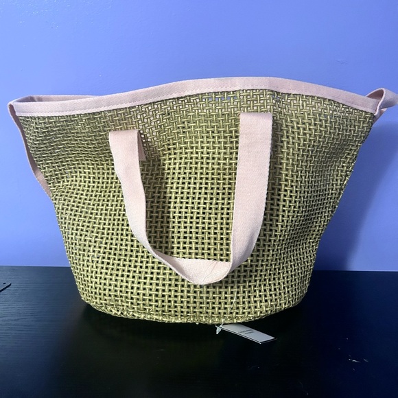 Macys small swim/beach bag - Picture 1 of 7